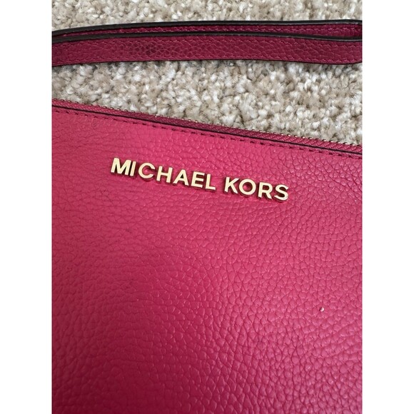 Michael Kors MK Large Clutch Zip Wristlet Wallet – Pink Pebbled Leather – Gold - Picture 2 of 6